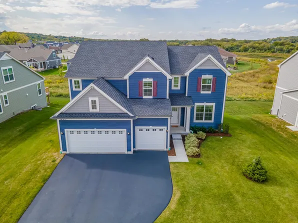 1214 Buckeye Cir, Crystal Lake, IL 60012