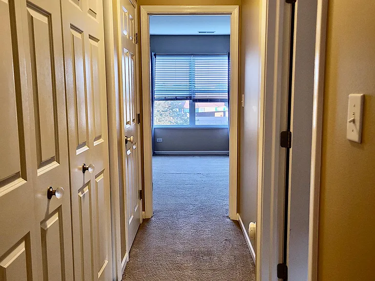 1982 Grandview Pl — Photo 8