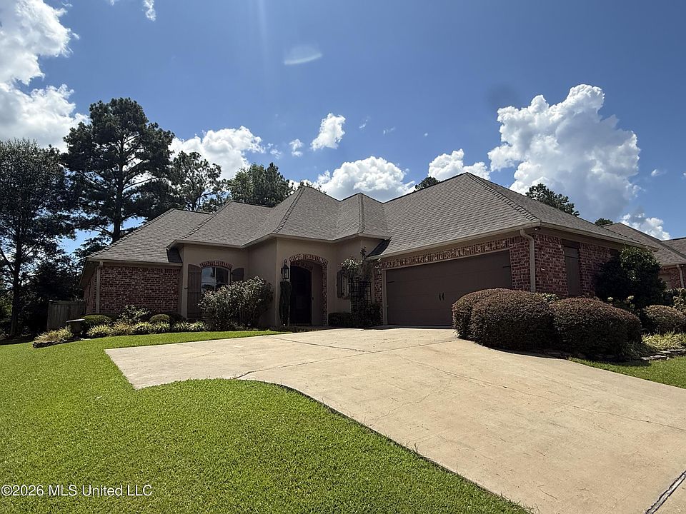 1st image of 135 Saint Croix Ln