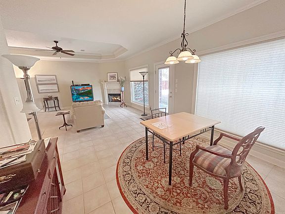 4th image of 15 Harmony Ct