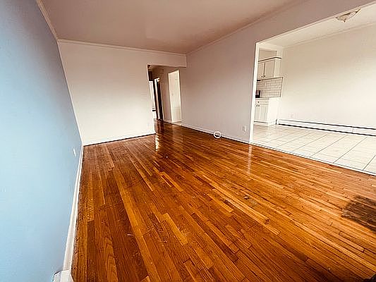5th image of 21-14 21st St