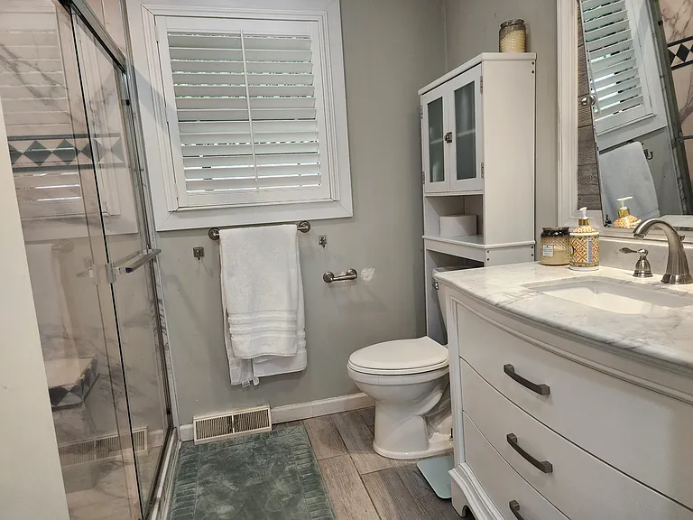 2302 Sherwood Dr — Photo 23