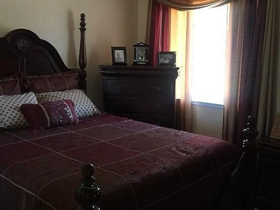 3rd image of 9589 Meadowgreen Cir