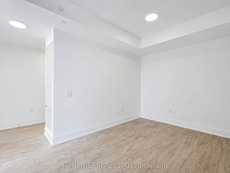 858 Dupont St #743 — Photo 8
