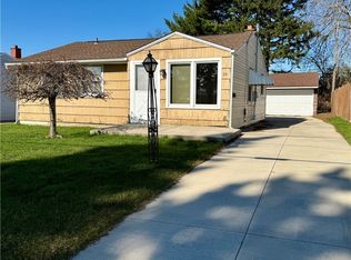 33 S Glidden St, Cheektowaga, NY 14206