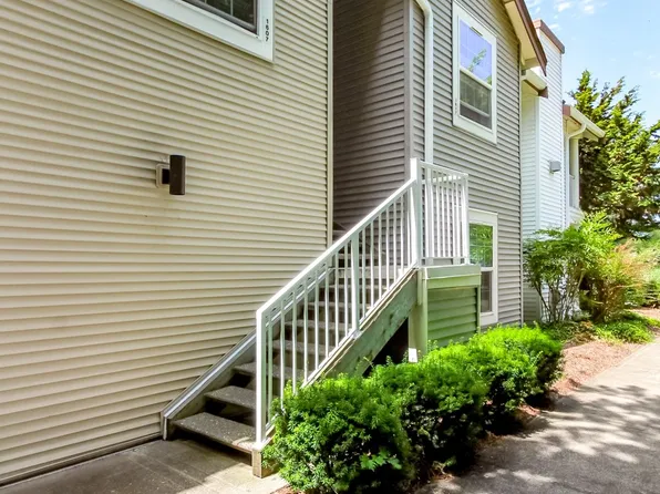 1607 Kincaid Street #E-8, Dupont, WA 98327