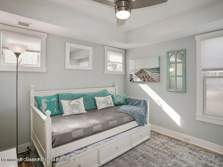 369 W 8th St #4 — Photo 14