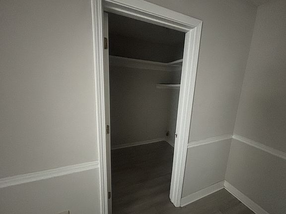 4th image of 2013 2nd Loop Rd APT B3