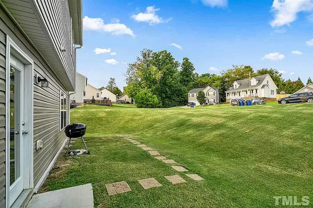 213 Thad Dr — Photo 4