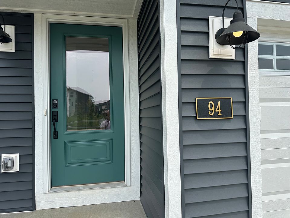 1st image of 94 Mora Blvd
