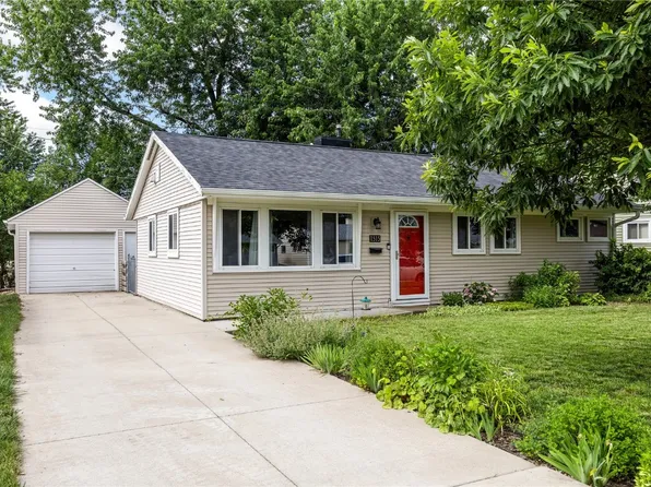1515 Keith Dr NE, Cedar Rapids, IA 52402