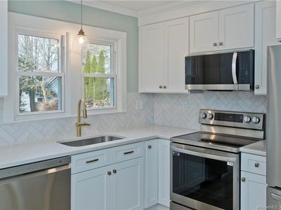 62 Elm Street, Tariffville, CT, 06081