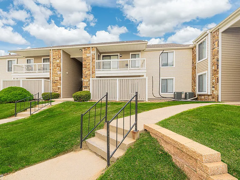 Rosehill Pointe — Photo 25