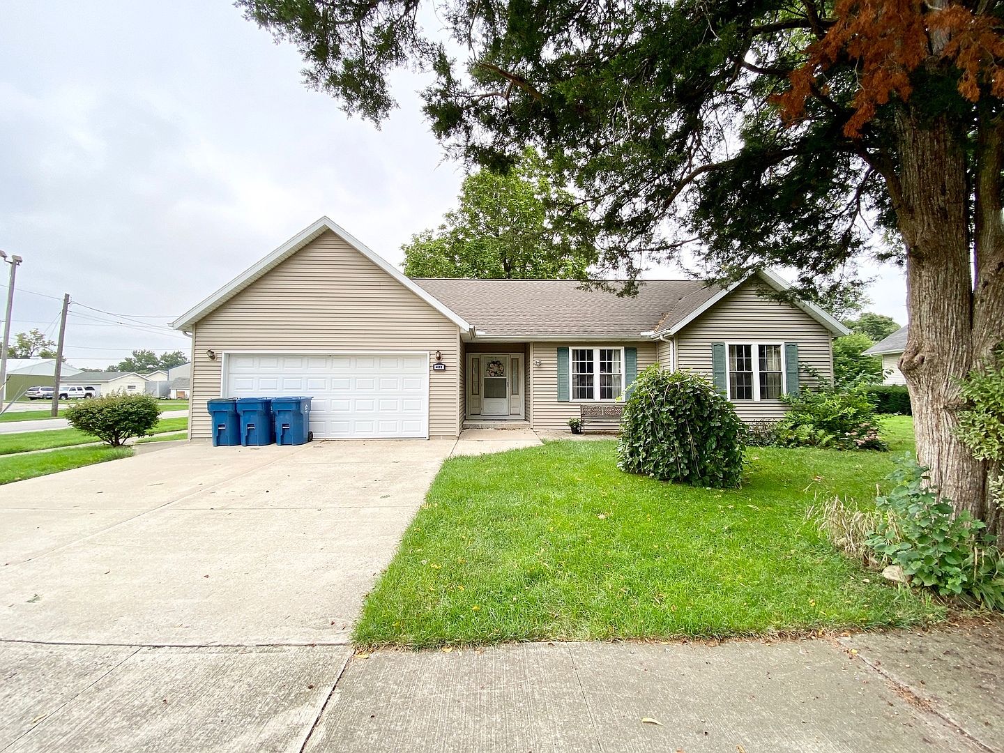 401 E Vermillion St, Odell, IL 60460 Zillow