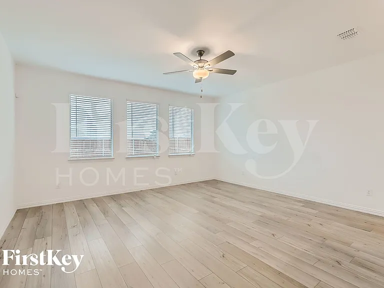 5233 Rockrose Ln — Photo 5