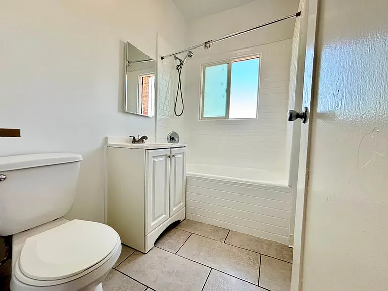 147 S Normandie Ave — Photo 6
