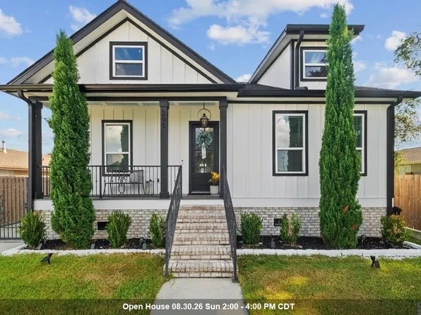 205 Mink Dr, Arabi, LA 70032