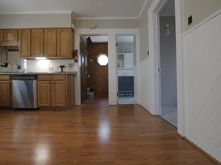 92 Peter St #2 — Photo 16