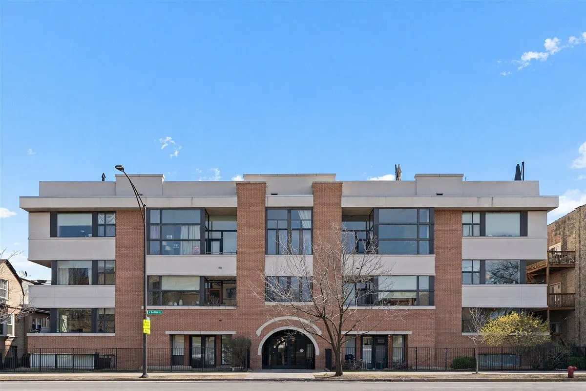 2065 N Kedzie Ave APT 328 photo 1