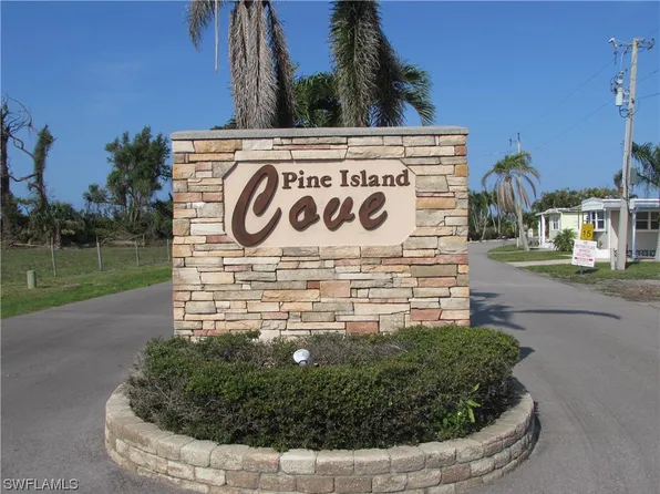 7187 Drum Dr, Saint James City, FL 33956