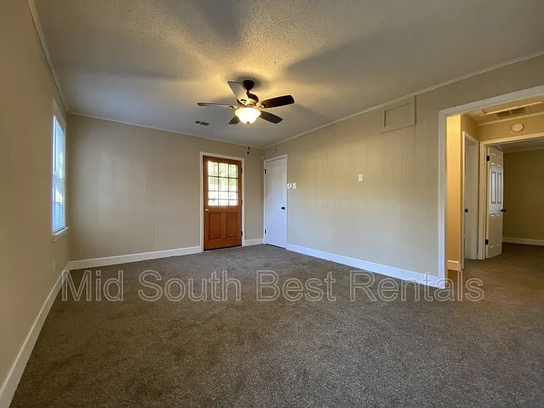 3629 Vivia Ave — Photo 2