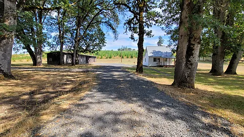 27043 Rowell Hill Rd Photo 1