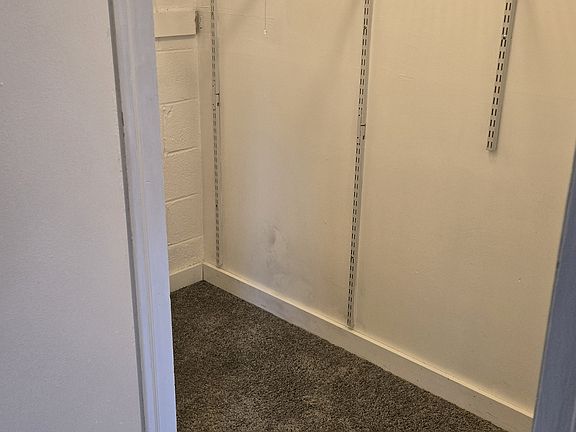 3rd image of 147 Webster Ave W
