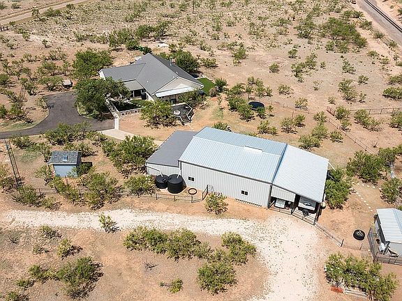 3rd image of 8500 Rapstine Cir