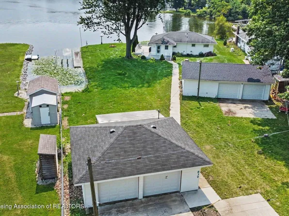 839 Riley Dr, Quincy, MI 49082