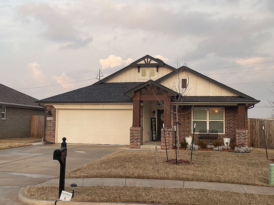 1st image of 4210 W Country Club Dr