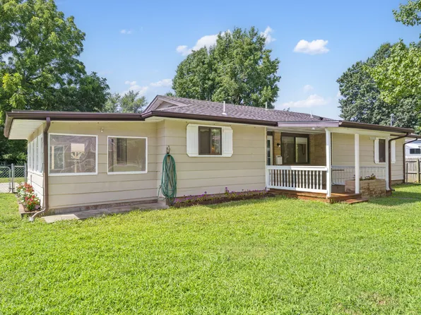 2222 W Nichols Street, Springfield, MO 65802