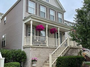 0N452 Taylor Dr, Geneva, IL 60134