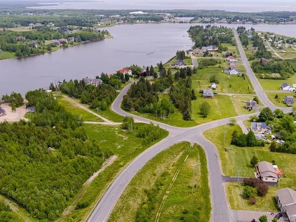 611 Zoel Mallais St, Tracadie, NB E1X 1A5