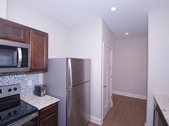 5th image of 86 Dana Ave #402