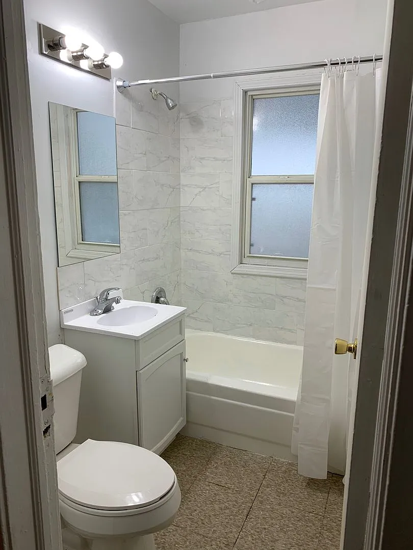 Spacious 6 bedroom house in Minneapolis!! — Photo 3