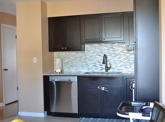 2nd image of 4231 Continental Dr
