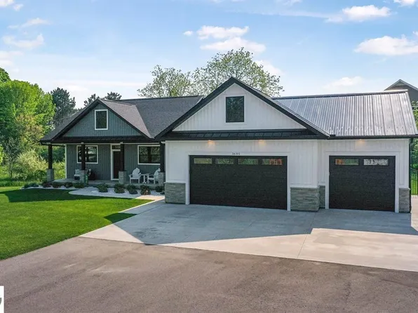 4 E Darga Rd #4, Cedar, MI 49621