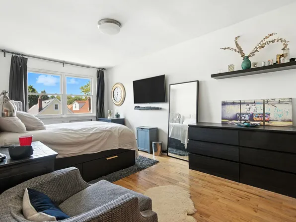 61-26 Booth Street image 5 of 35