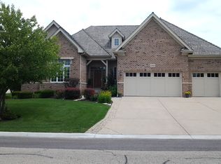 1101 Jonathan Dr #76, Inverness, IL 60010