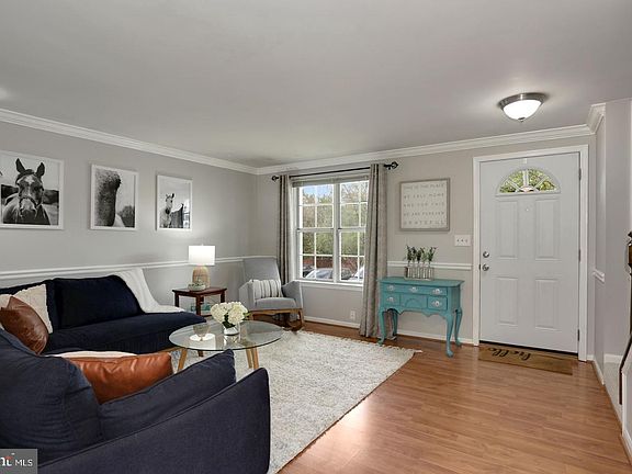 3rd image of 81 Southall Ct