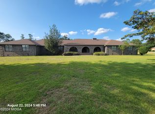 114 Barrett Dr, Fort Valley, GA 31030