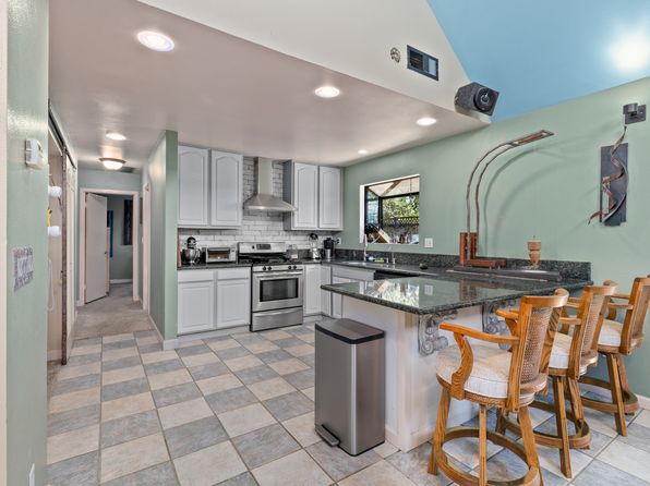 6 Valdez Ln