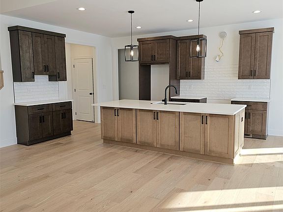 4th image of 7368 Brys Dr