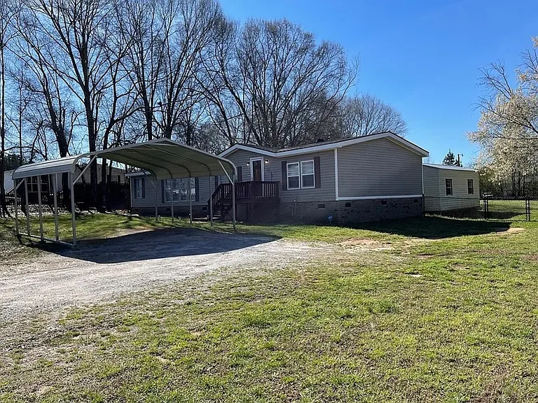 128 Meadow Hills Dr — Photo 1