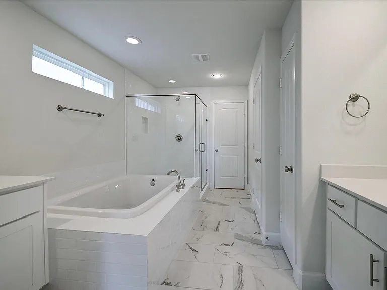 945 Wakefield Dr — Photo 17