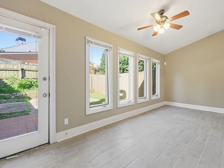 320 Forestgate Ct — Photo 13