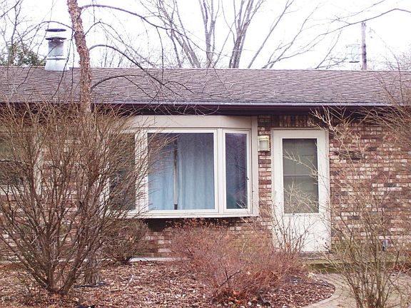 2nd image of 14414 Maple Dr