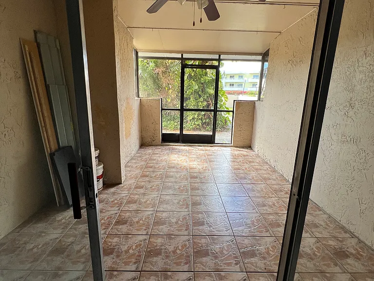 10661 SW 108th Ave — Photo 11