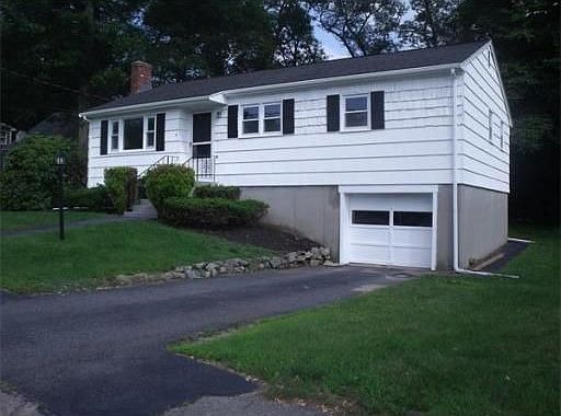 1st image of 9 Bonnie Ln