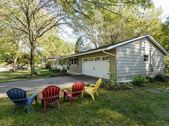 2nd image of 530 Beryl Dr